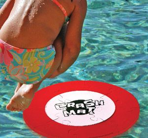 This soft foam target is a blast all summer long. Simply put together the puzzle target and smash it into as many pieces as you can. Fun at pool parties, the cottage, or just some fun in your backyard pool.
