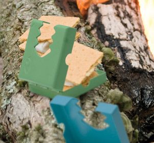 Making smores around the campfire can be a tricky and messy task. The smore maker will hold your graham crackers and chocolate in place when your golden marshmallow is ready to be added. This little unit helps you easily make the perfect smores with one hand.